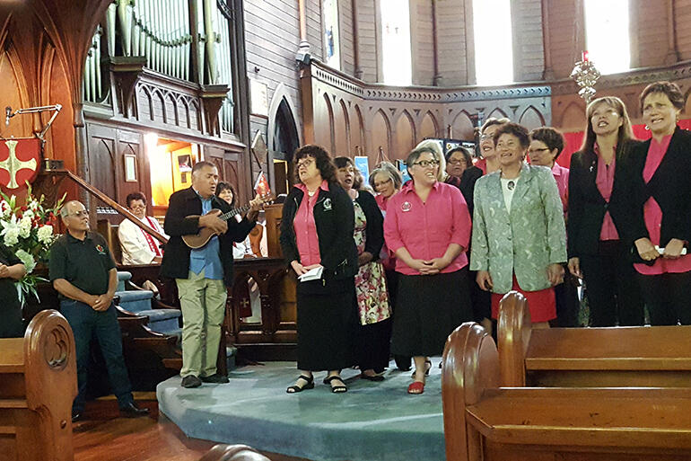 'The Angies' - The Auckland Maori Anglican Club - contribute their himene. (Ukarau Kakepare photo).