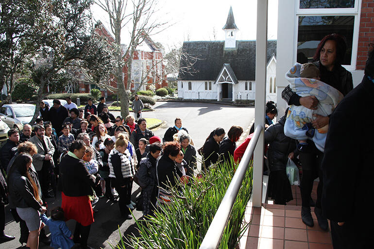 The manuhiri are called into the powhiri for the new students. They brought plenty of supporters.