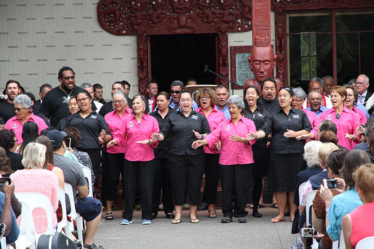 The combined Hatea/Auckland Anglican Maori Club gets proceedings under way at the 9am service.