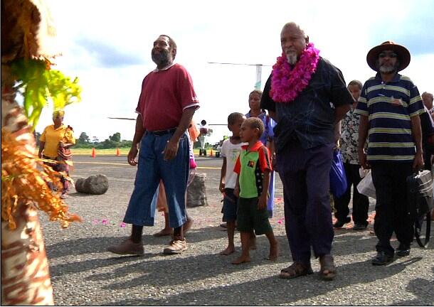 2006 - and the new elected Bishop Kopapa arrives back in the town of Popondetta.