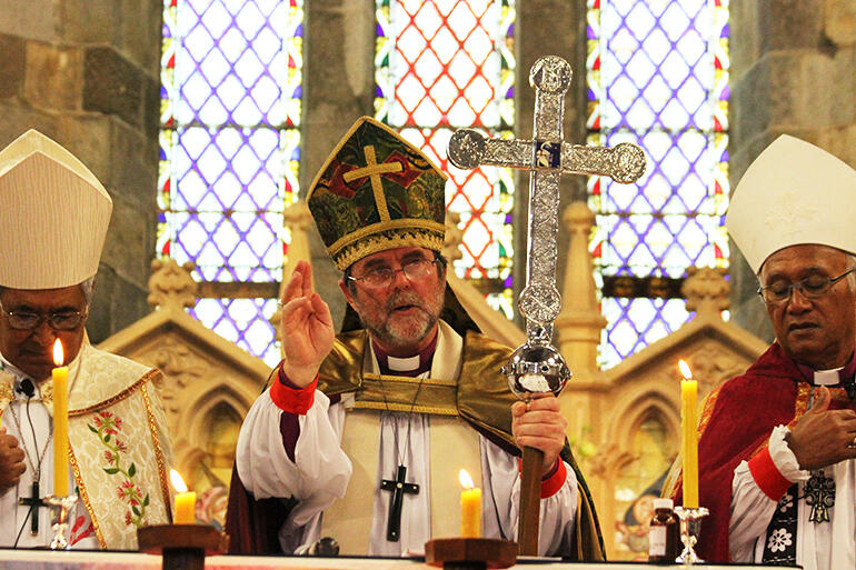 Archbishop Philip Richardson at his commissioning in May this year. He's flanked by Archbishops Brown Turei (left) and Winston Halapua.