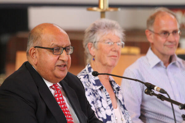 Sir Anand Satyanand, Chair of the Ma Whea Commission – alongside Dame Justice Judith Potter, and Professor Paul Trebilco.