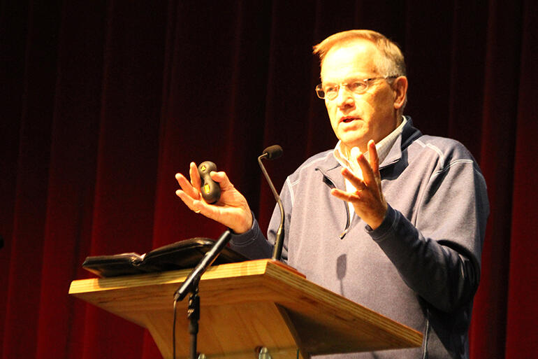 Dr Chris Wright delivering his final address.