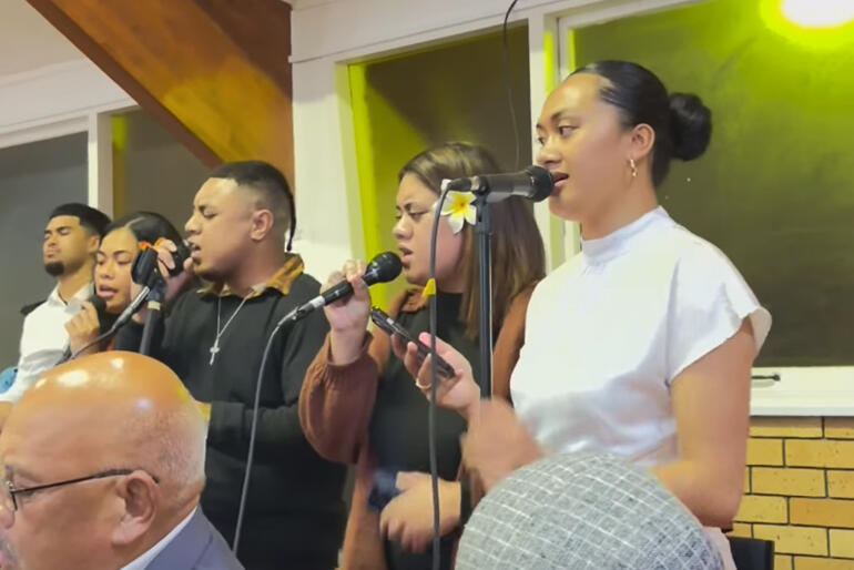 Singers from Auckland's Ekalesia Agelekana Samoa lead the Easter day music at Te Karaiti te Pou Herenga Waka church in Mangere.