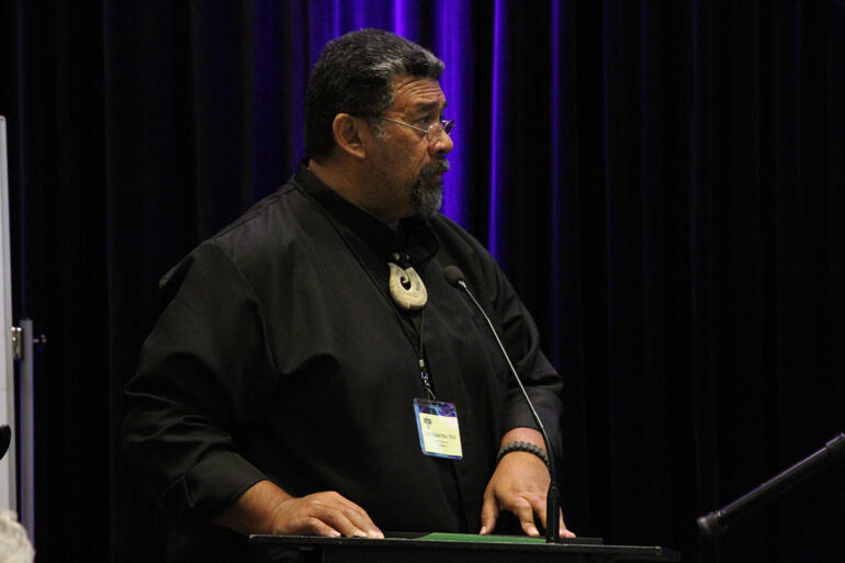 Diocese of Polynesia delegate Fe’iloakitau Kaho Tevi moves the motion to scope where the Tikanga can share resource for mission.