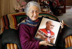Doris, Lady Te Parekohe Vercoe with a photograph of her late husband, Te Whakahuihui Vercoe. Picture, Andrew Warner.