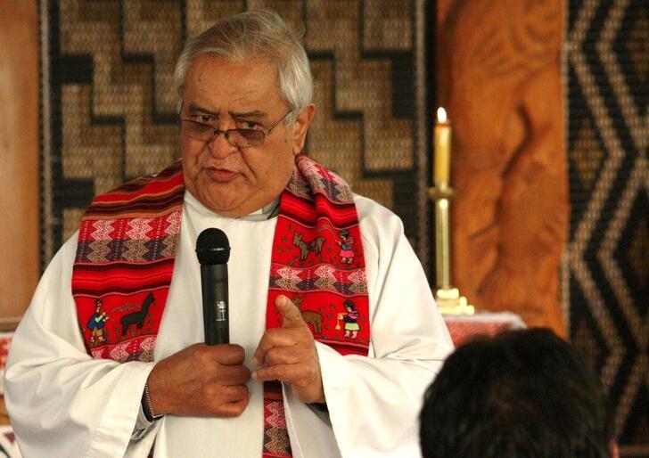 Long-time mentor Hone Kaa preaches the kauhau for Michael Tamihere's priesting.