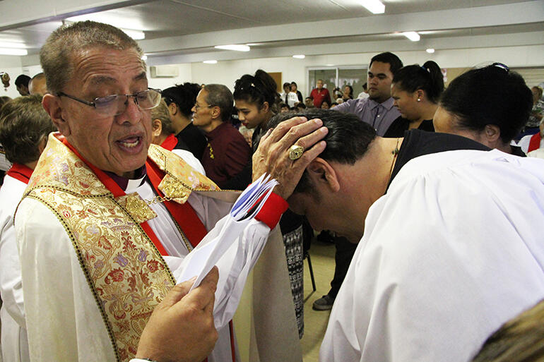 Bishop John Gray, who is the Bishop responsible for Maori mission in Australia, commissions Aku Haimona as a Kai Karakia. Bishop John Gray, who is the Bishop responsible for Maori mission in Australia, commissions Aku Haimona as a Kai Karakia.