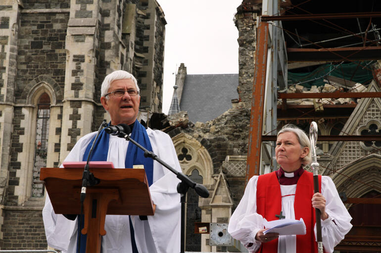 Dean Peter Beck gives a mihi - telling the congregation that the service will "lift the tapu" on the cathedral.