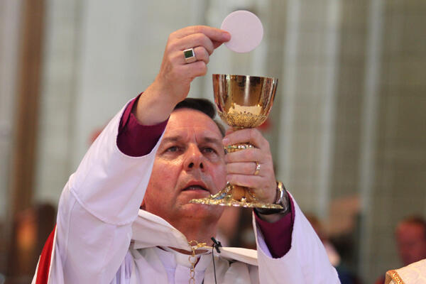 Archbishop David Moxon concelebrated the ordination Eucharist with Archbishops Brown Turei and Winston Halapua.