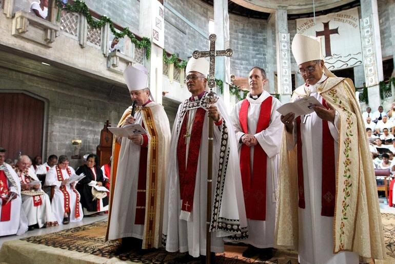 Archbishop Winston, flanked by Archbishops David (left) and Brown at his installation as Bishop of Polynesia in August 2010.