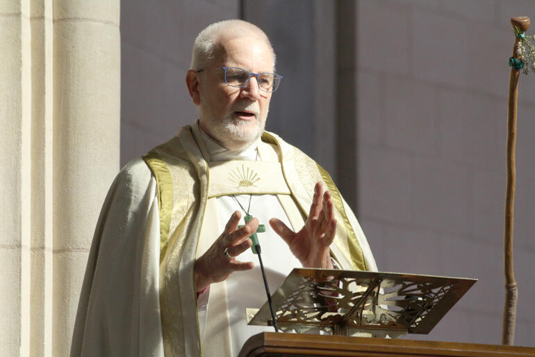 Bishop Kelvin Wright preaches on Hagar and "The God that sees me."