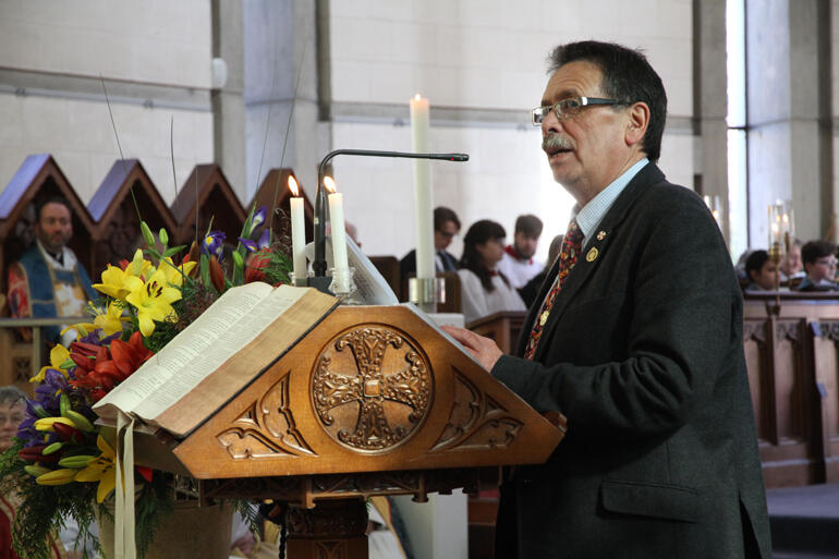 Prof John Broughton of Ngāi Tahu welcomes the diocesan family on behalf of mana whenua.