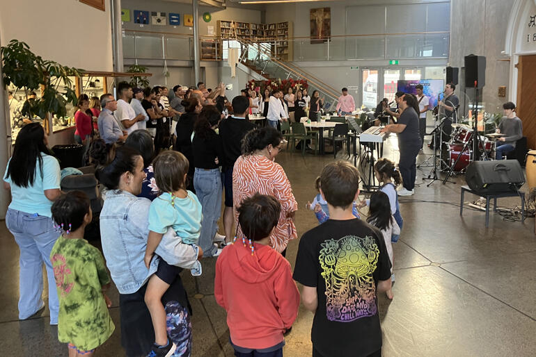 Families gather in Tauranga for a new Spanish-speaking expression of church.