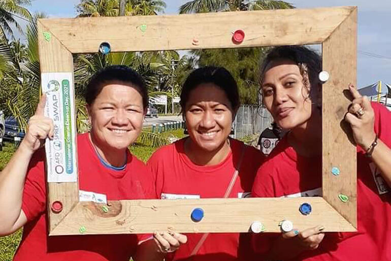 L-R: Tonga's Consumer Rights Director Sandradee Fifita & No Pelestiki co-founders Katrina Ma'u-Fatiaki and webinar presenter Eleni Levin Tevi.